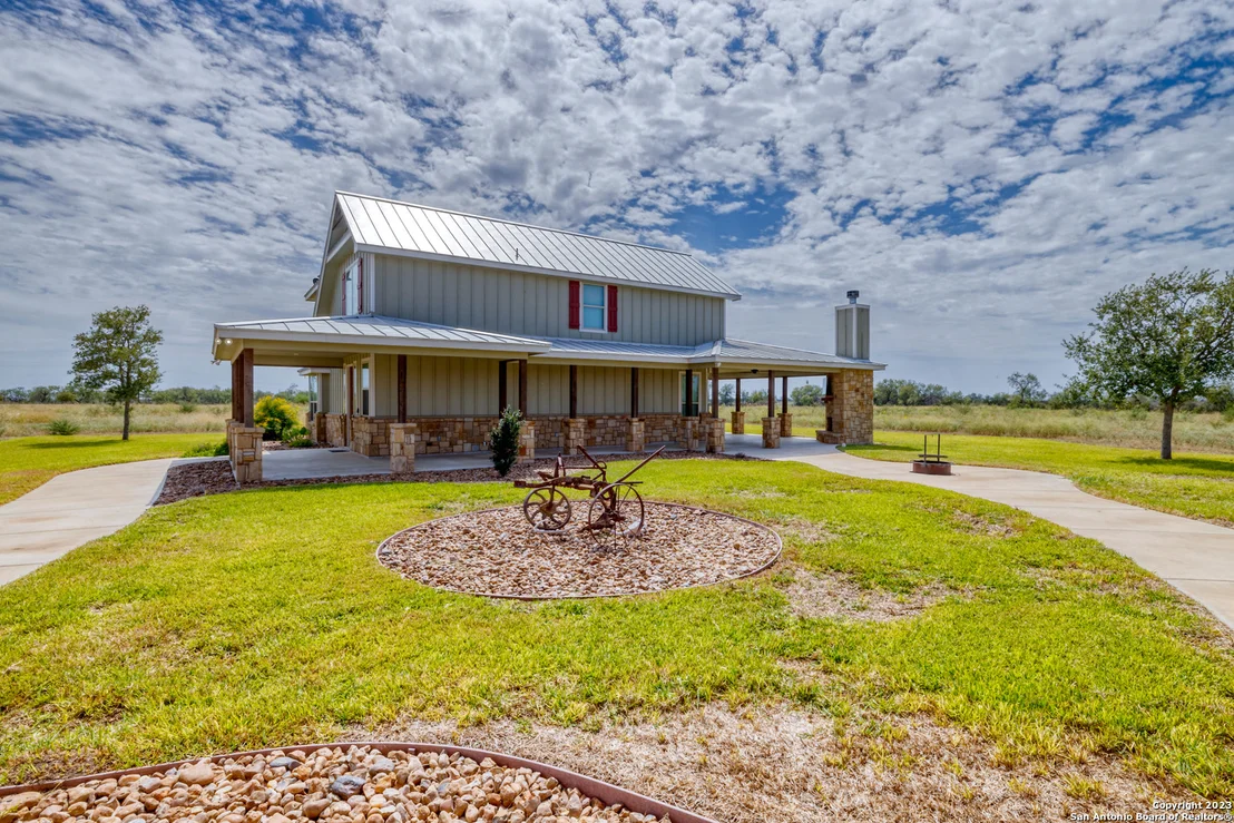Photo of 2371 N Ranch Road 187
