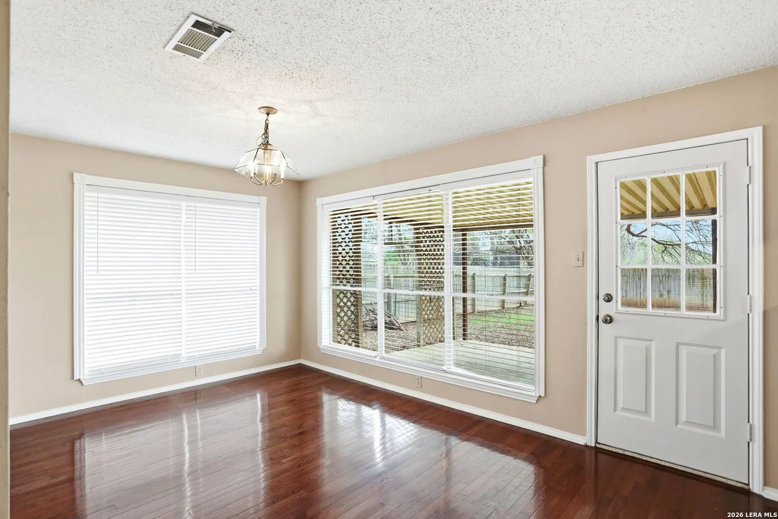 Photo of 1100 Dimrock