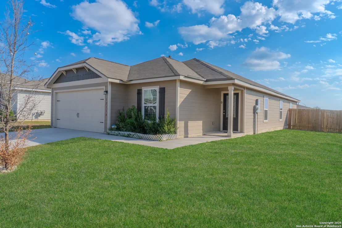 Photo of 12114 Luckey Villa
