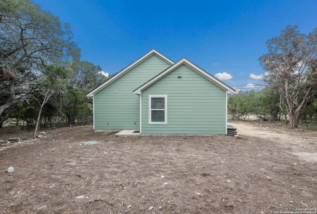 Photo of 261 Northeast Dr