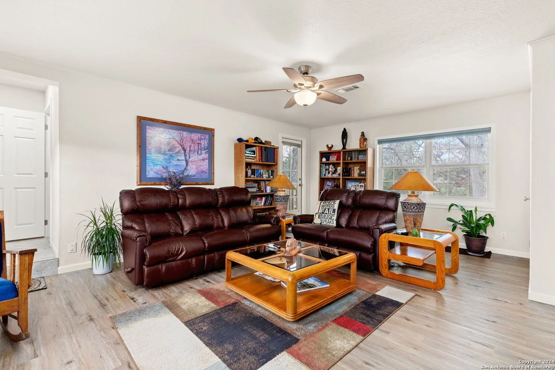 Photo of 392 Guadalupe River Dr