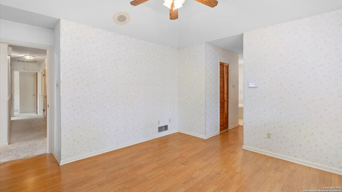 Photo of 927 Earl
