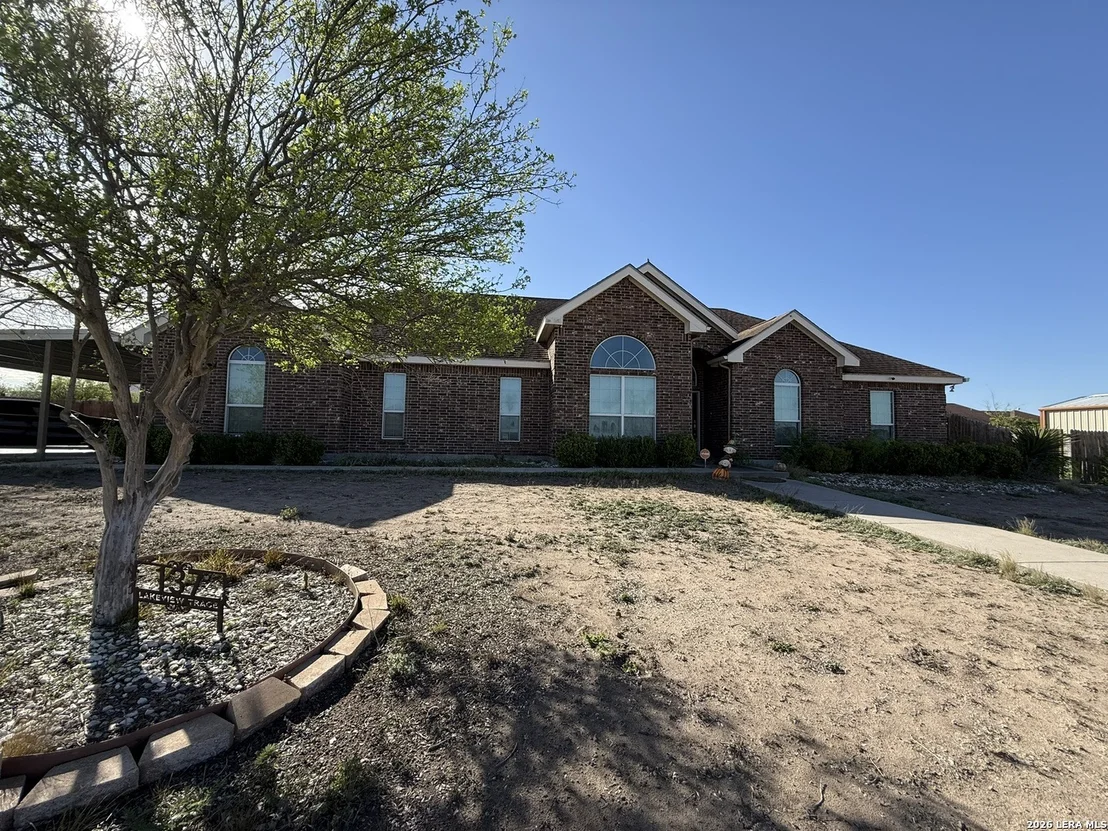 Photo of 137 Lakeview Trace
