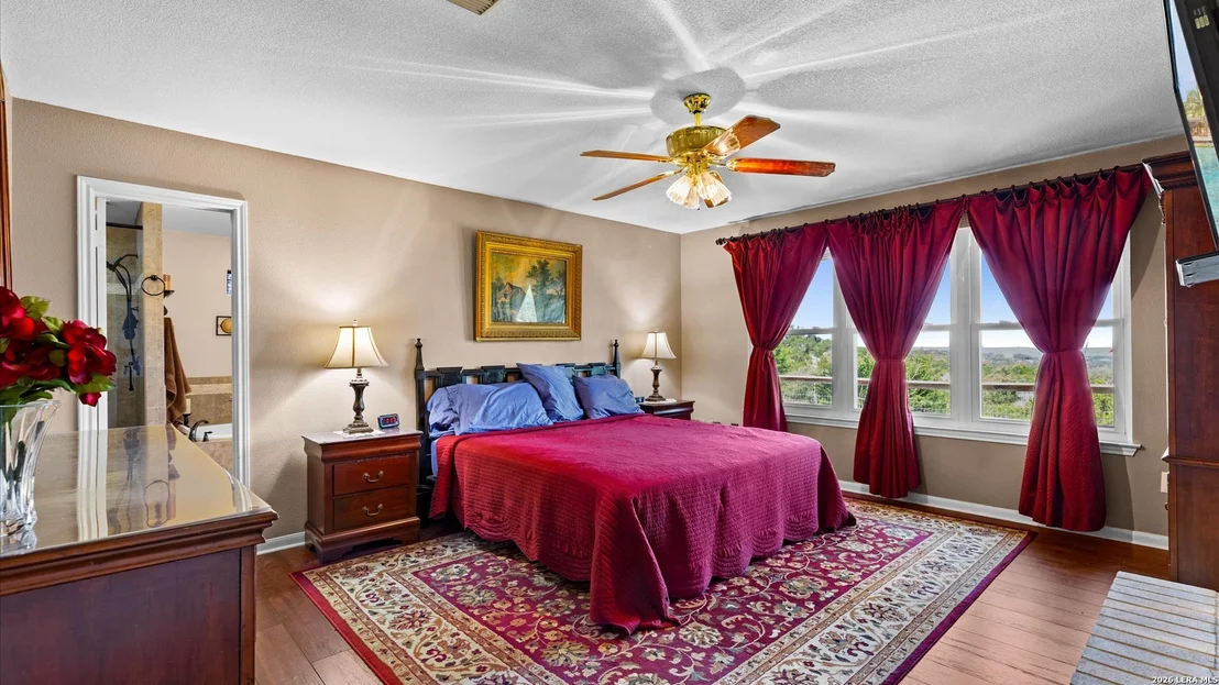 Photo of 8010 Devonshire