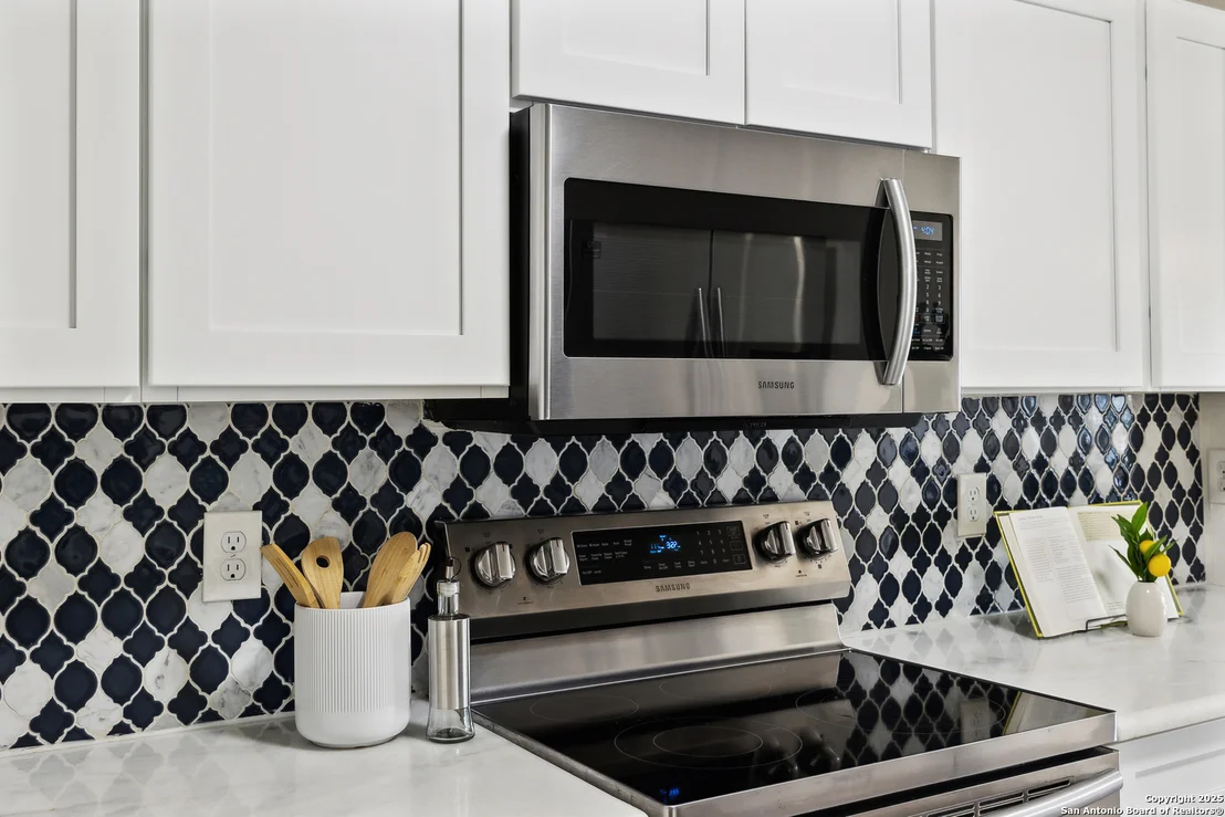 Photo of 630 Lovera