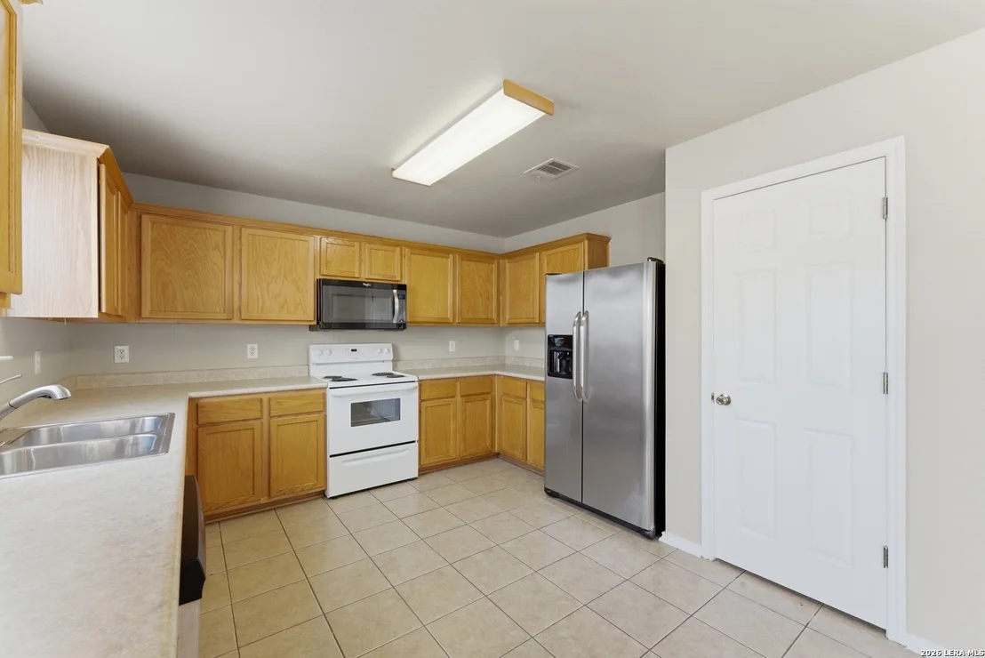 Photo of 1754 Barking Wolf