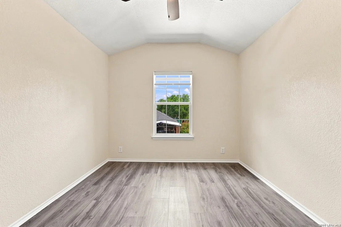 Photo of 8422 Oak Cross