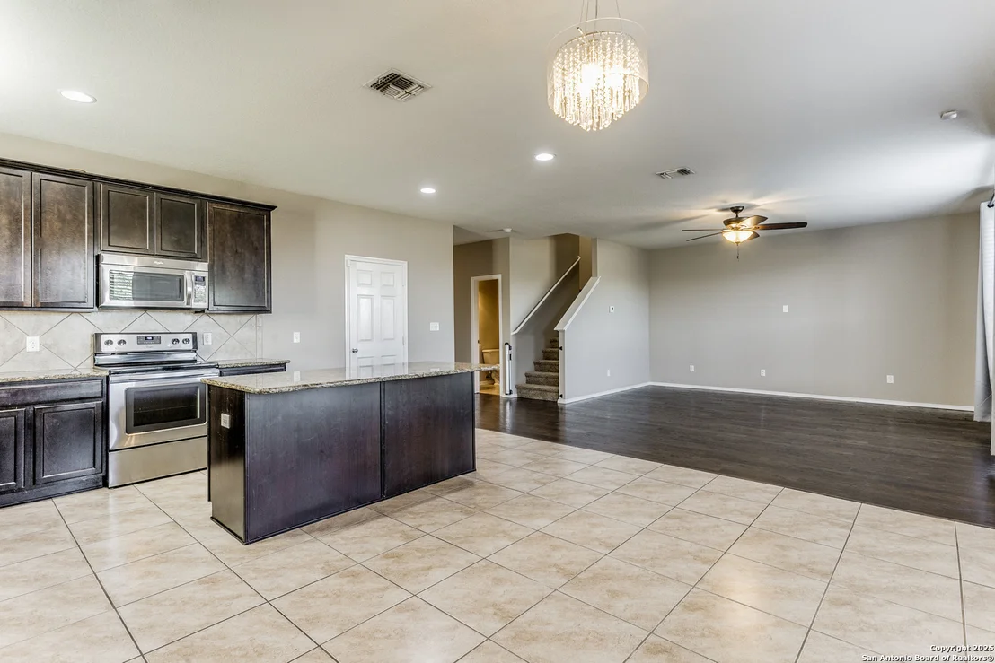 Photo of 24242 INVITATION OAK