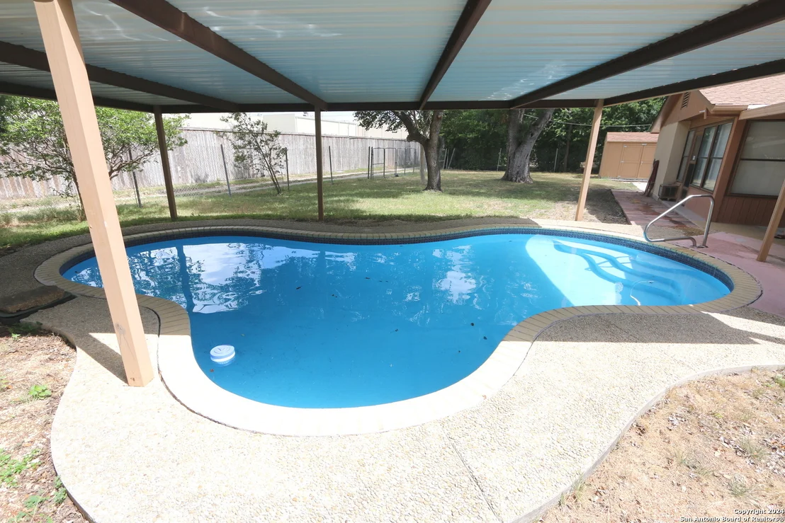 Photo of 5621 GALEWIND DR