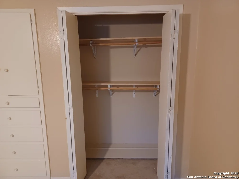 Photo of 405 Kimberly Dr