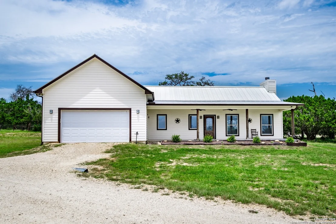Photo of 233 N Fork