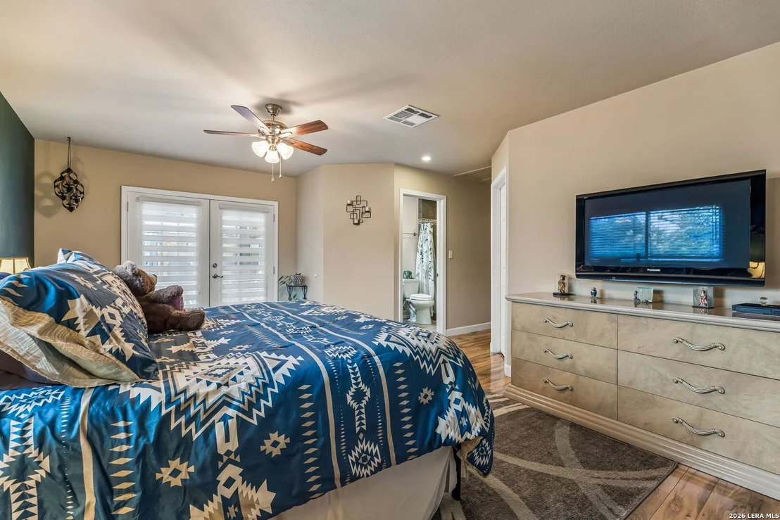 Photo of 218 Whispering Oaks