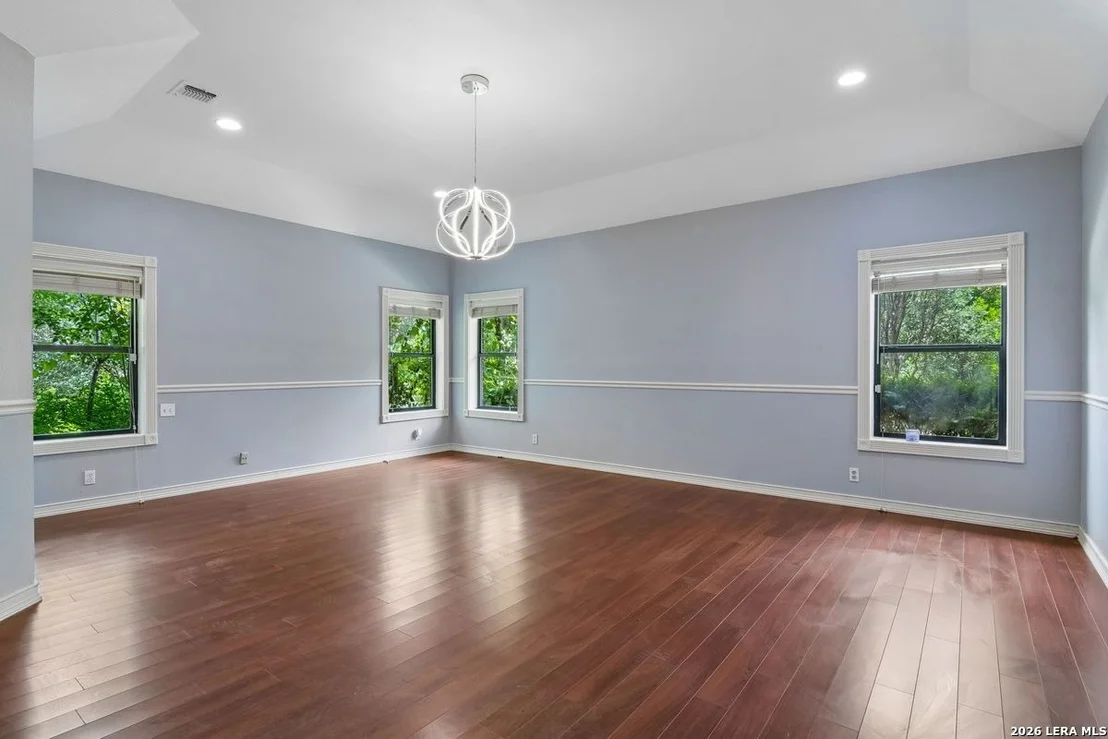 Photo of 237 CREST TRL