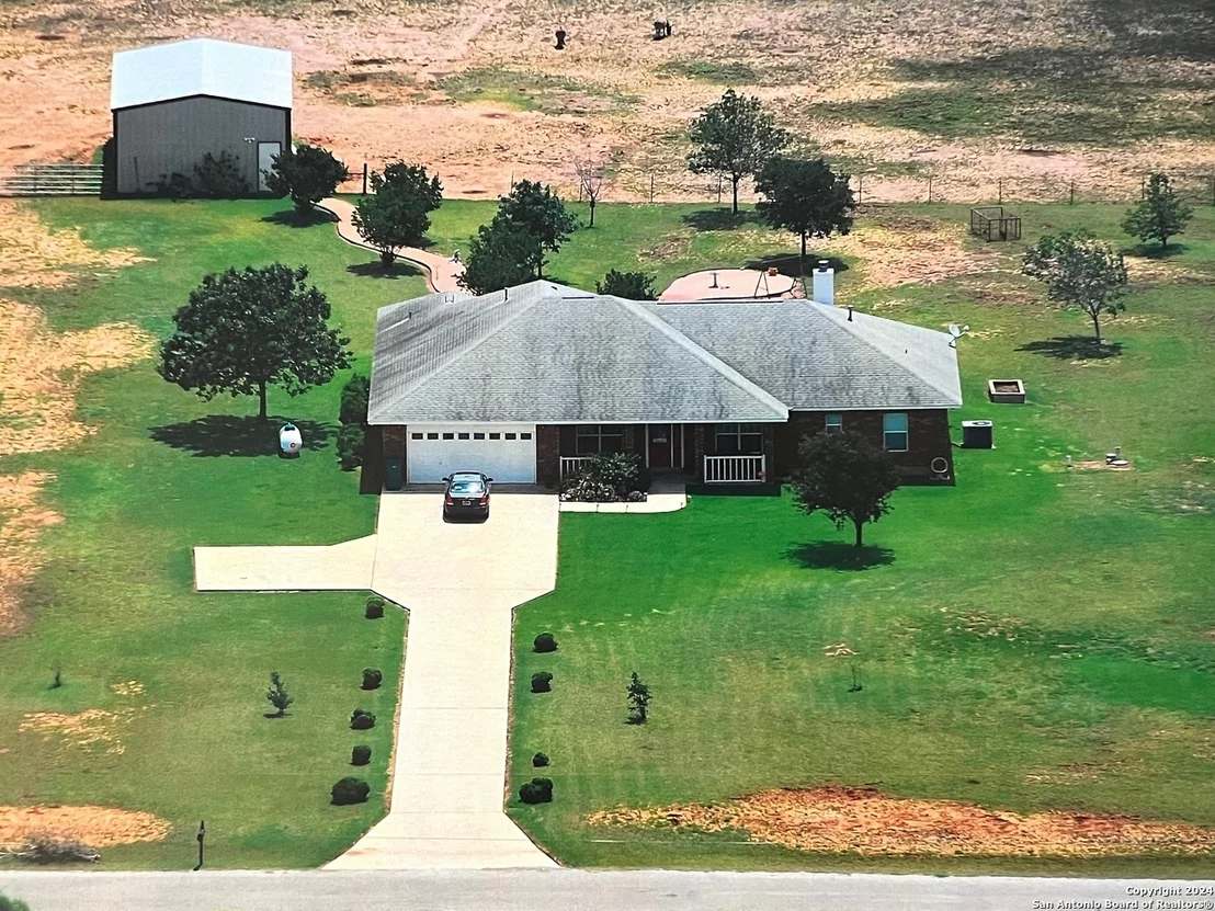 Photo of 677 DEER TRAIL DR