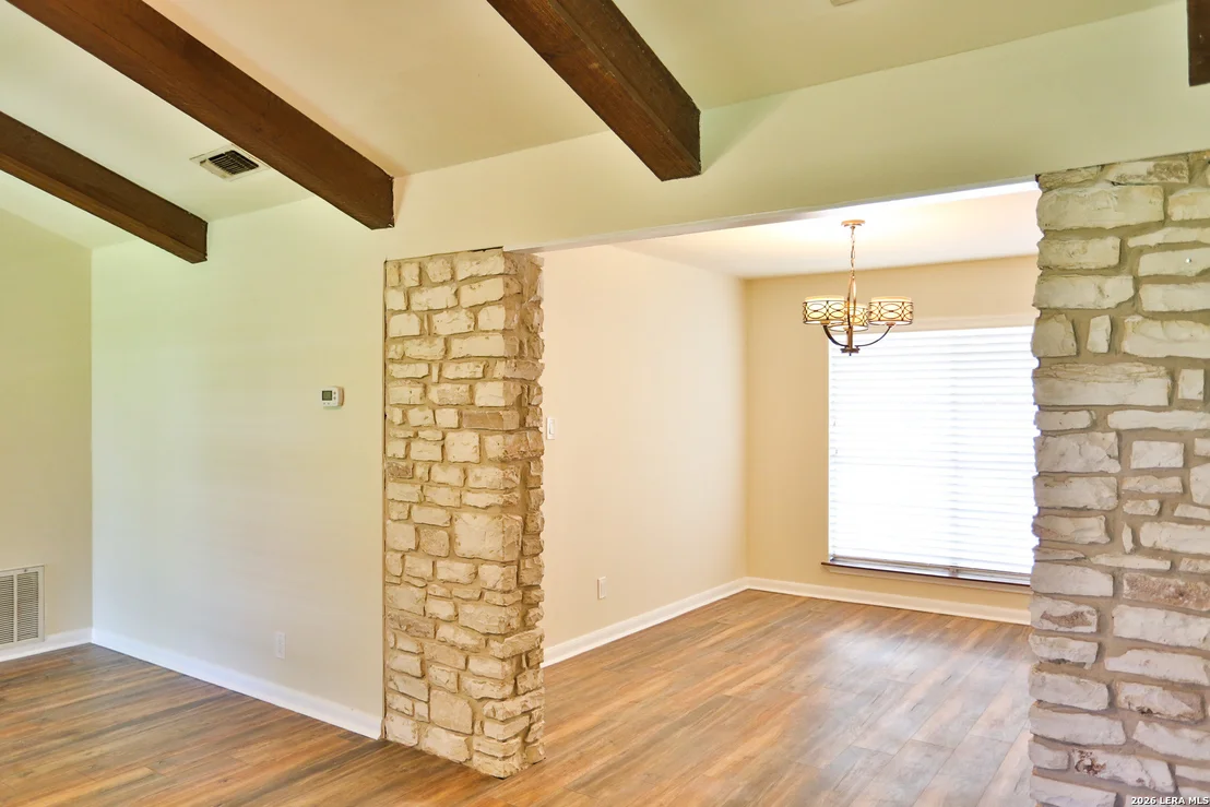 Photo of 131 CREEKSIDE DR