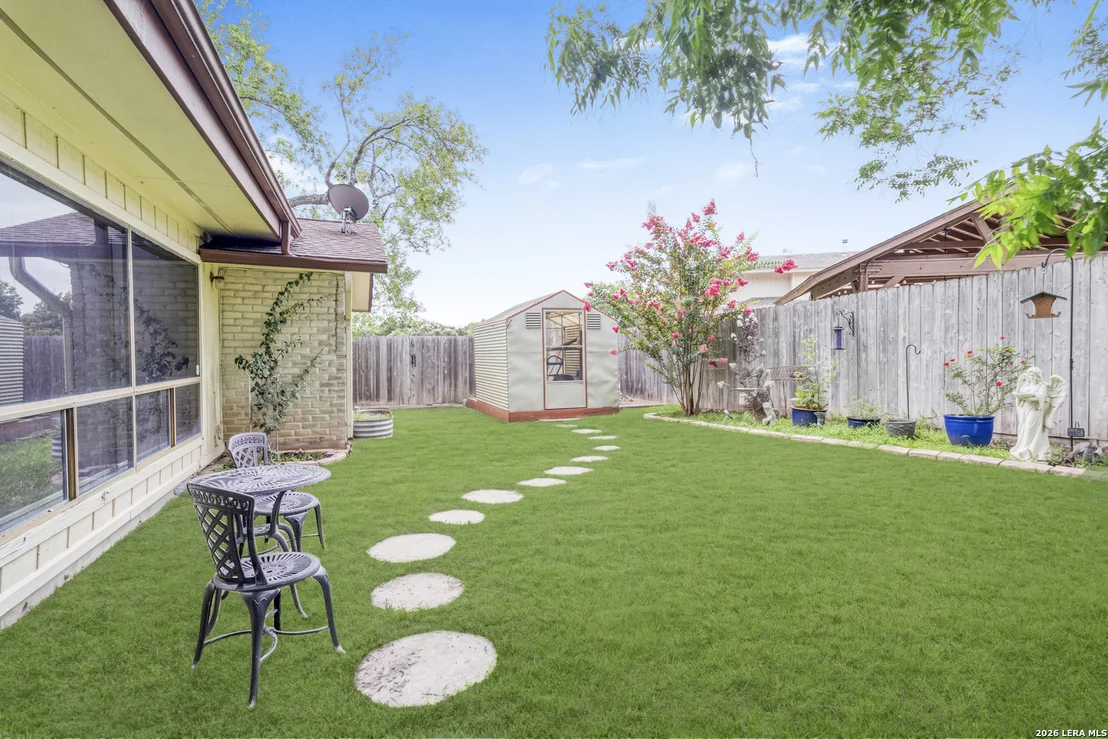 Photo of 1406 BUTTON LN