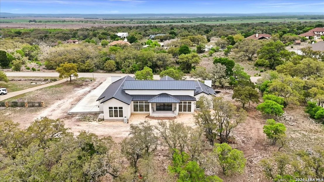 Photo of 577 Private road 3702