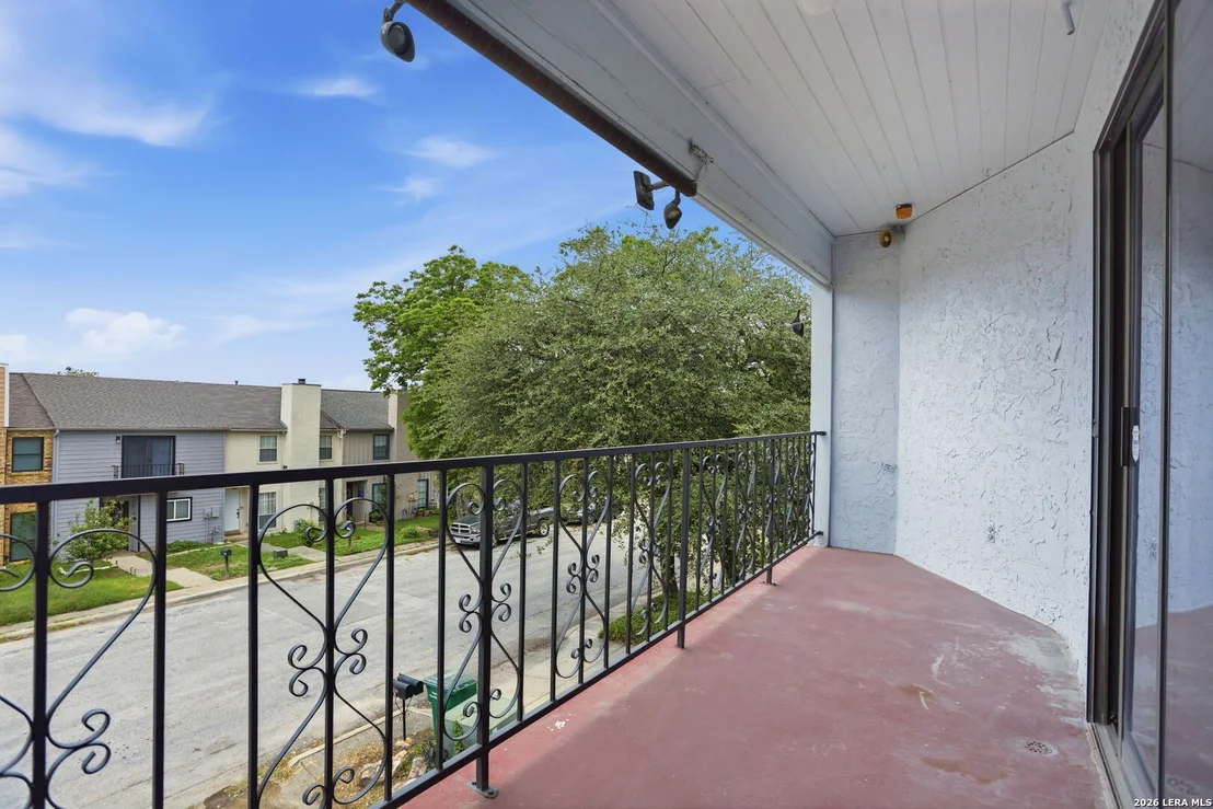Photo of 8112 Scottshill