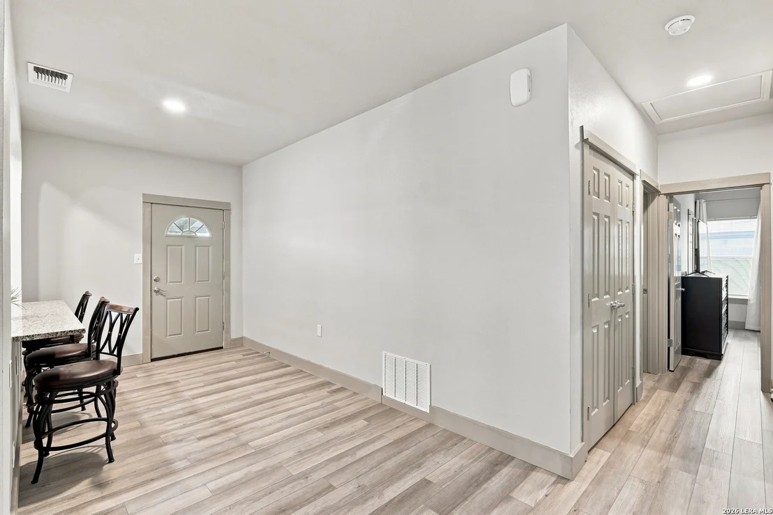 Photo of 7610 Crown Ledge