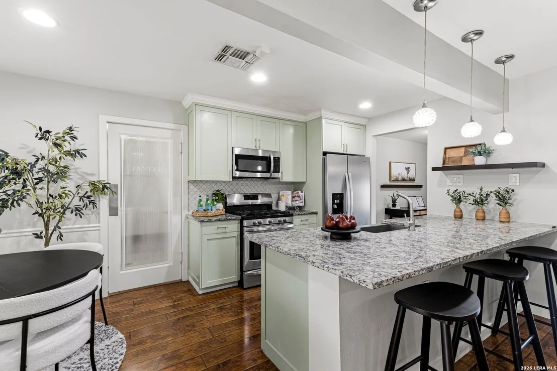 Photo of 3918 OAK TRL