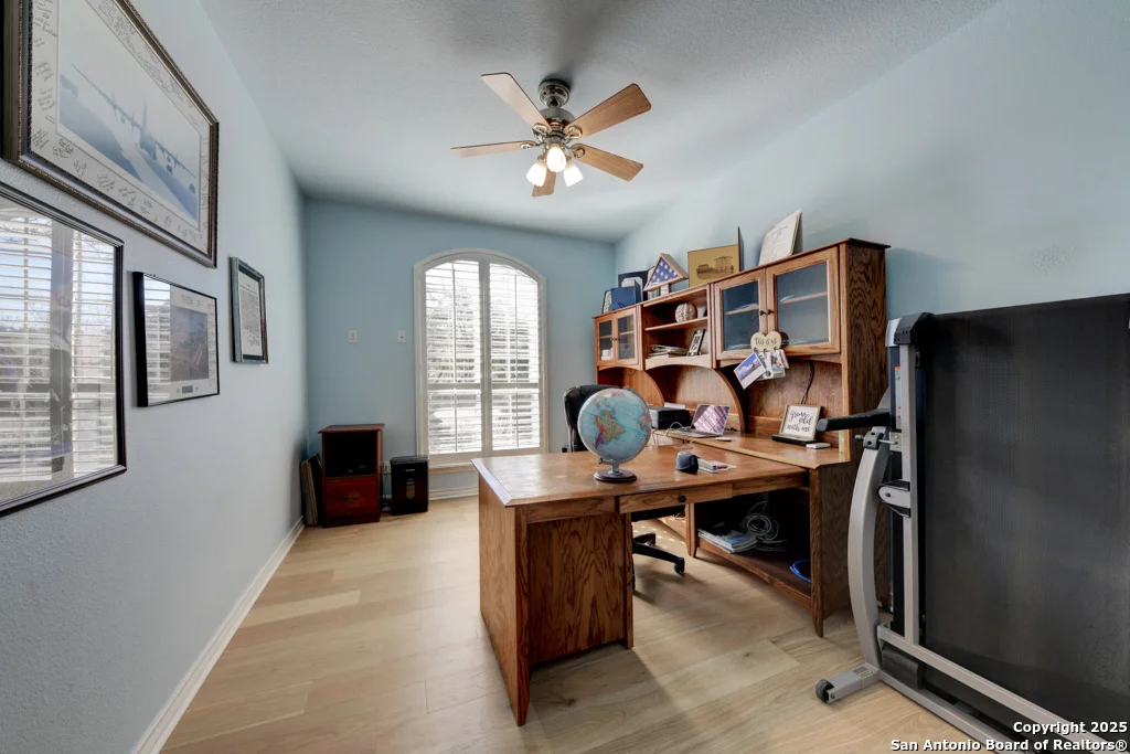 Photo of 2390 FRONTIER