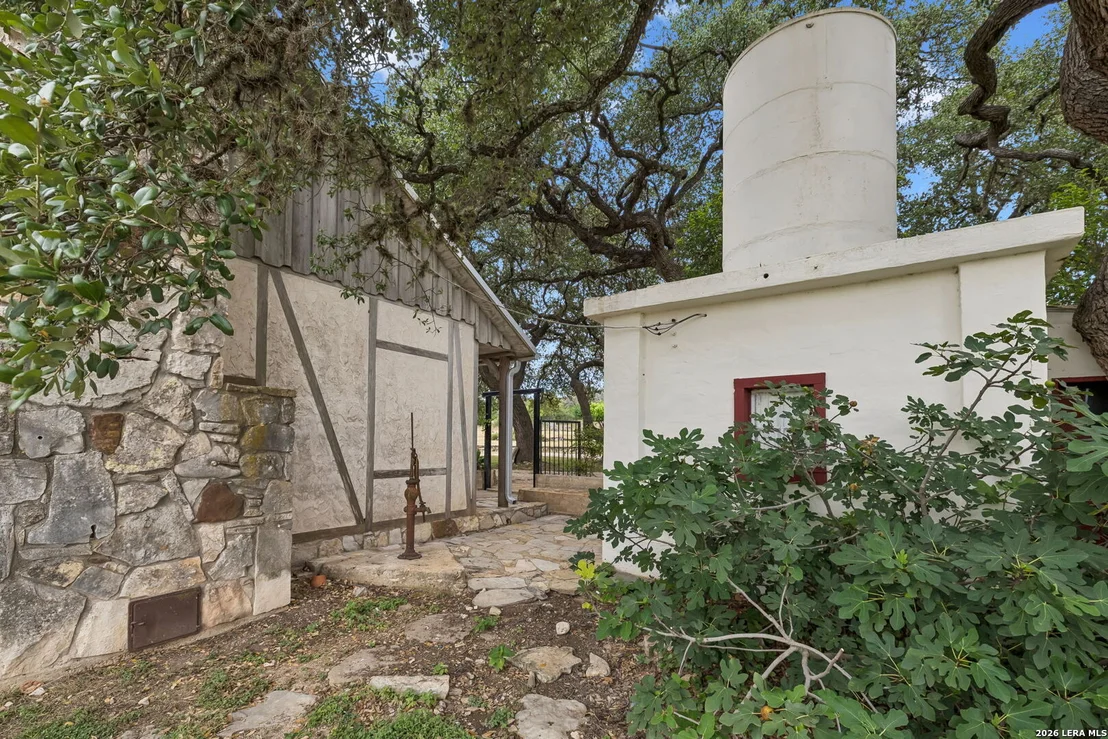 Photo of 48 Holiday Rd