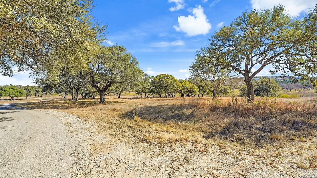 Photo of 132 W Outer Dr