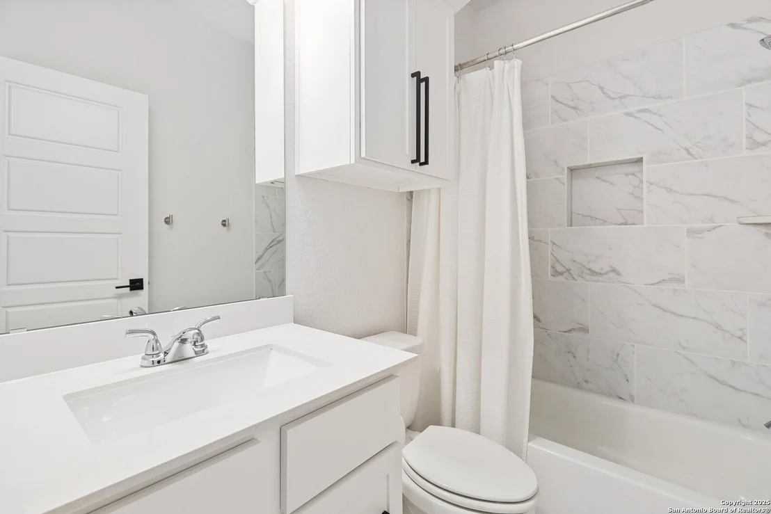Photo of 1176 Cadogan Squire