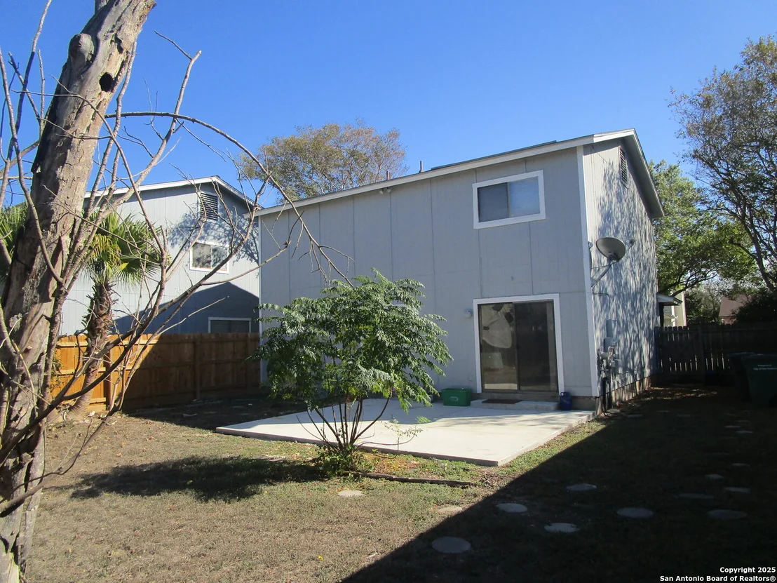 Photo of 7555 Branston