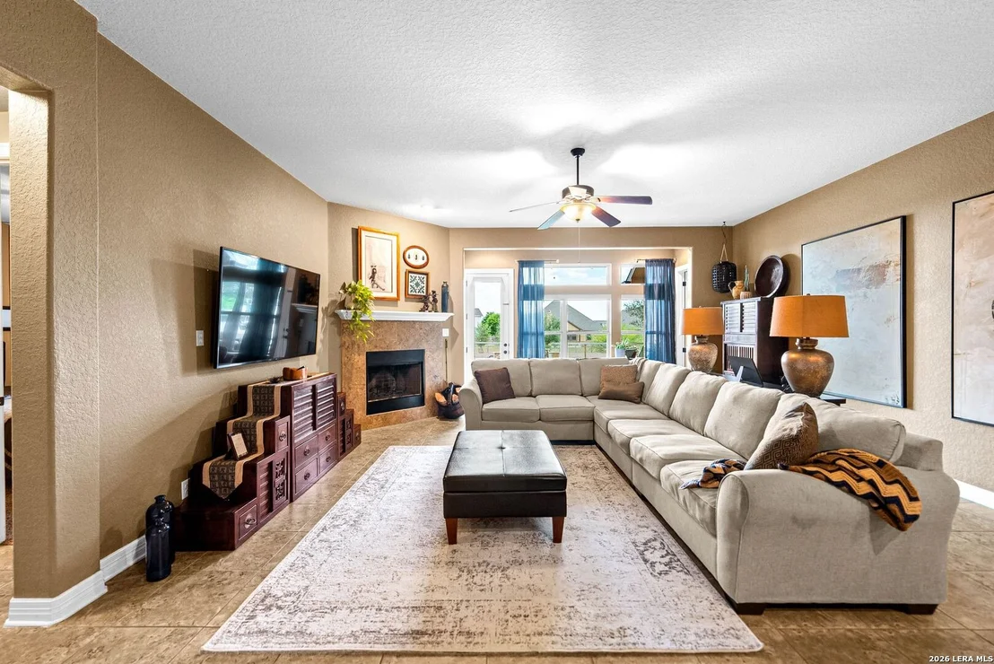 Photo of 11816 Field Bend