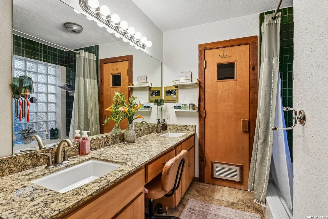 Photo of 15519 Long Creek