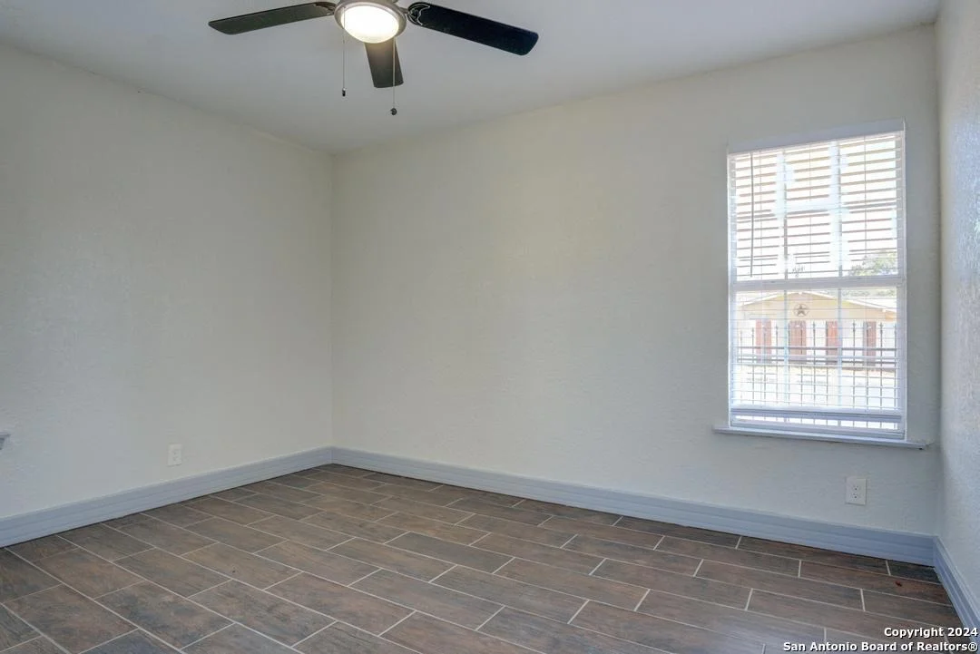 Photo of 303 DEMYA DR