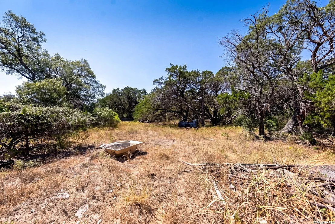 Photo of 990 Hillcrest Trl