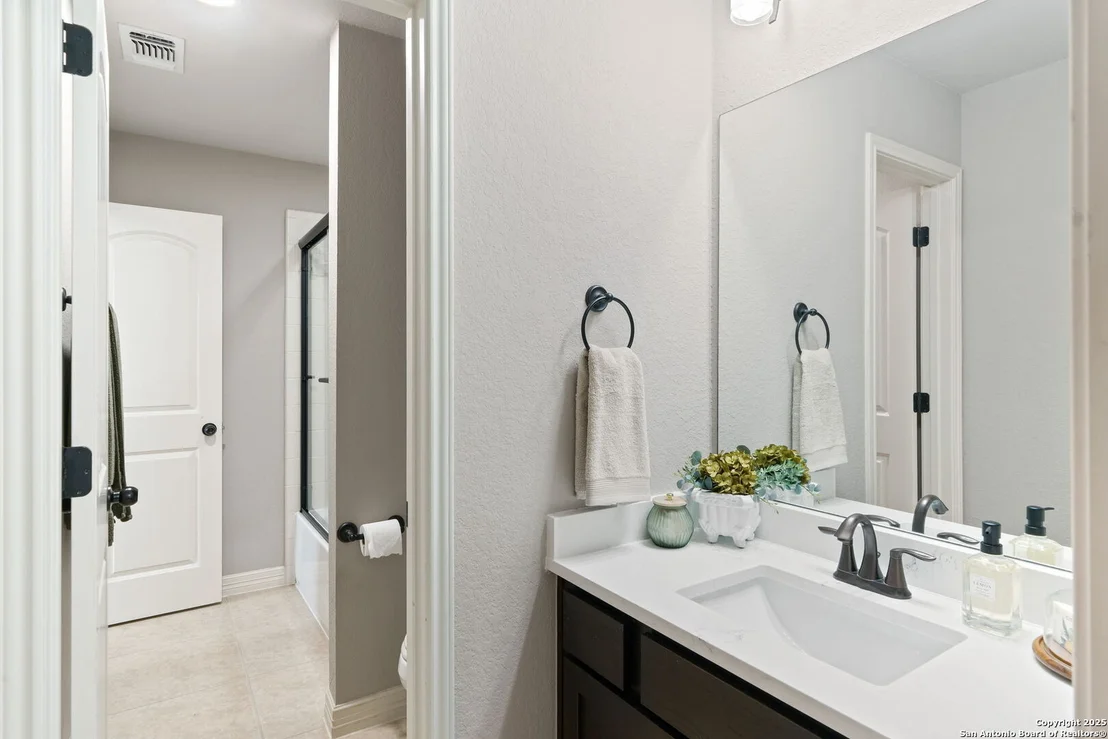 Photo of 24131 Canyon Row