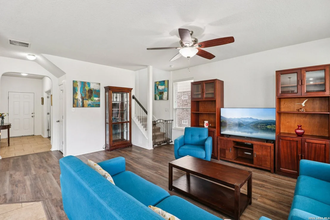 Photo of 7018 Plains