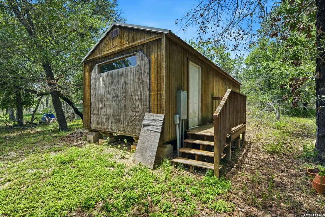 Photo of 216 OAK GRV