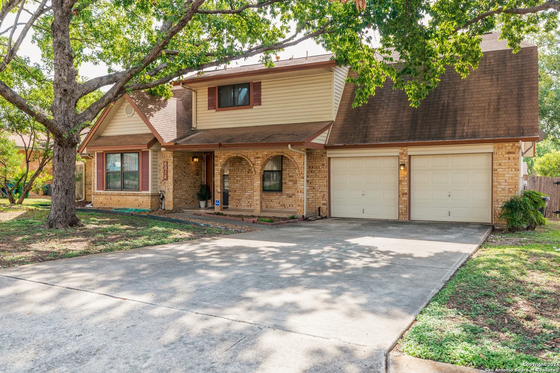 Photo of 6018 GRAND Point