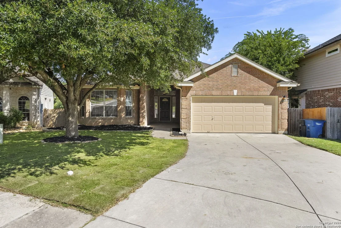 Photo of 665 La Bahia Loop