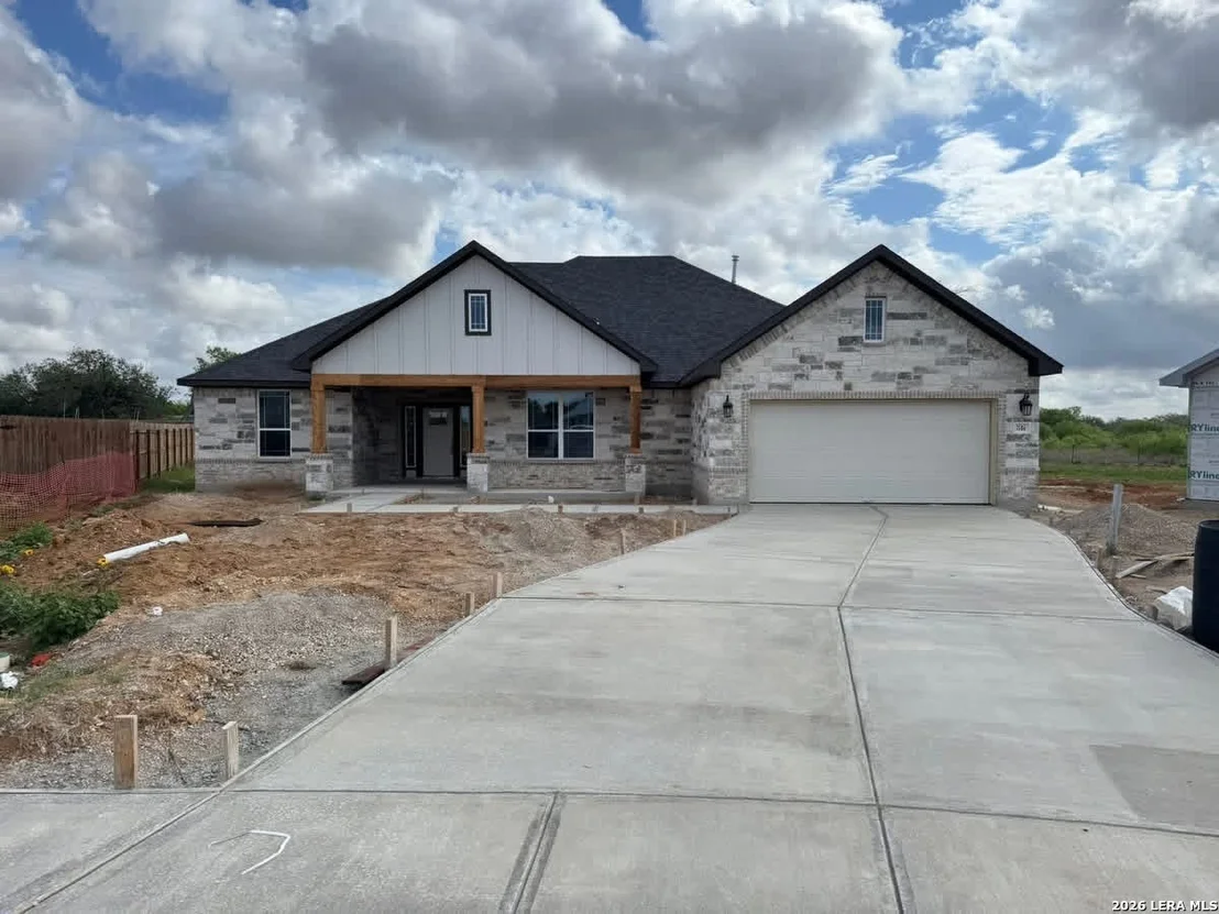 Photo of 1586 Vista View Drive
