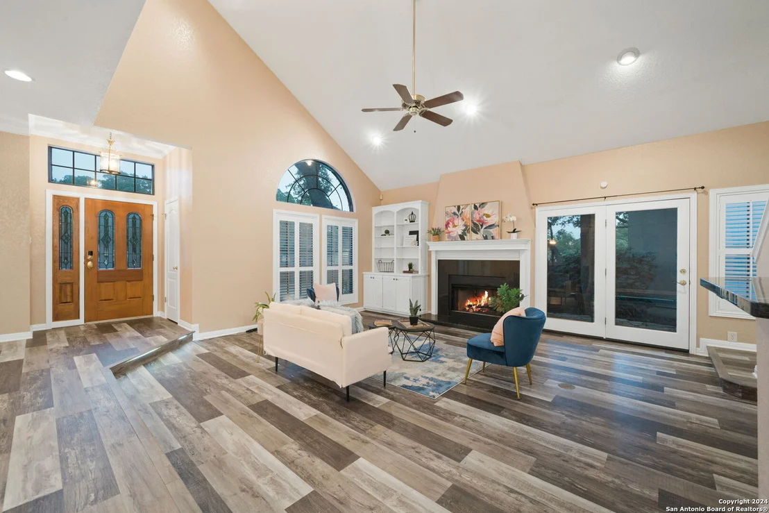 Photo of 15731 DEER CREST