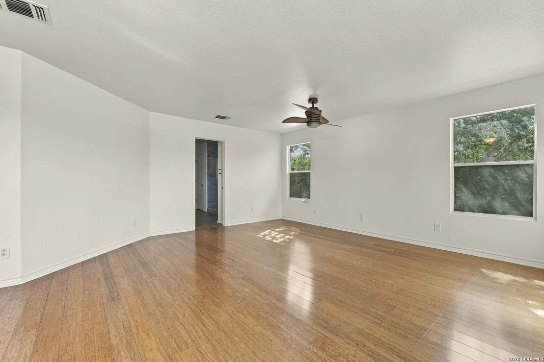 Photo of 233 JULIAN PT