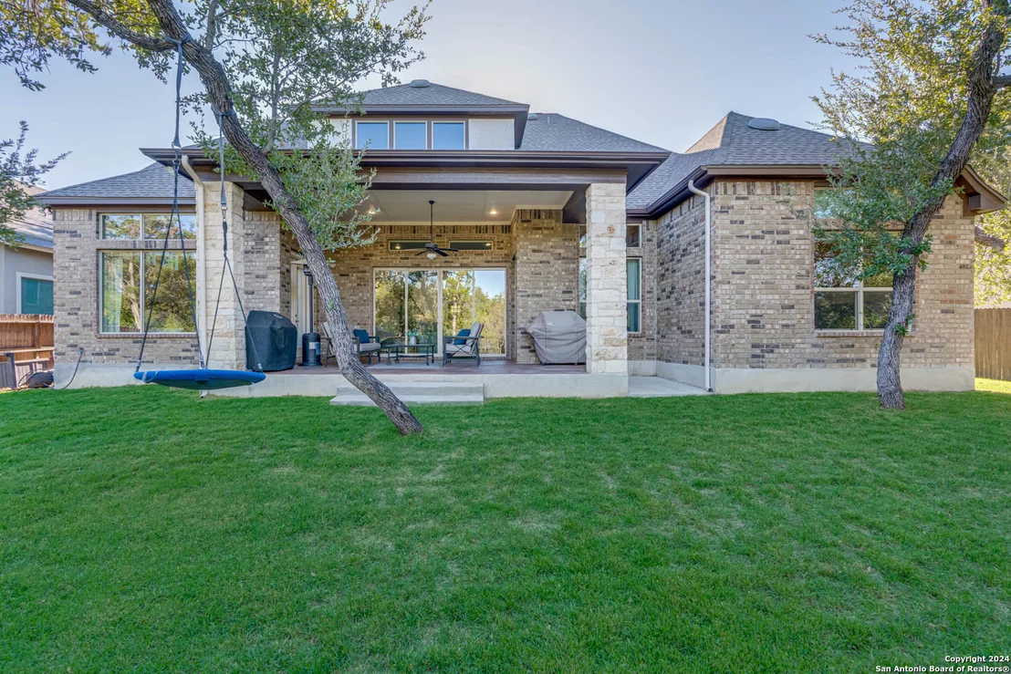 Photo of 17814 HILLSEDGE