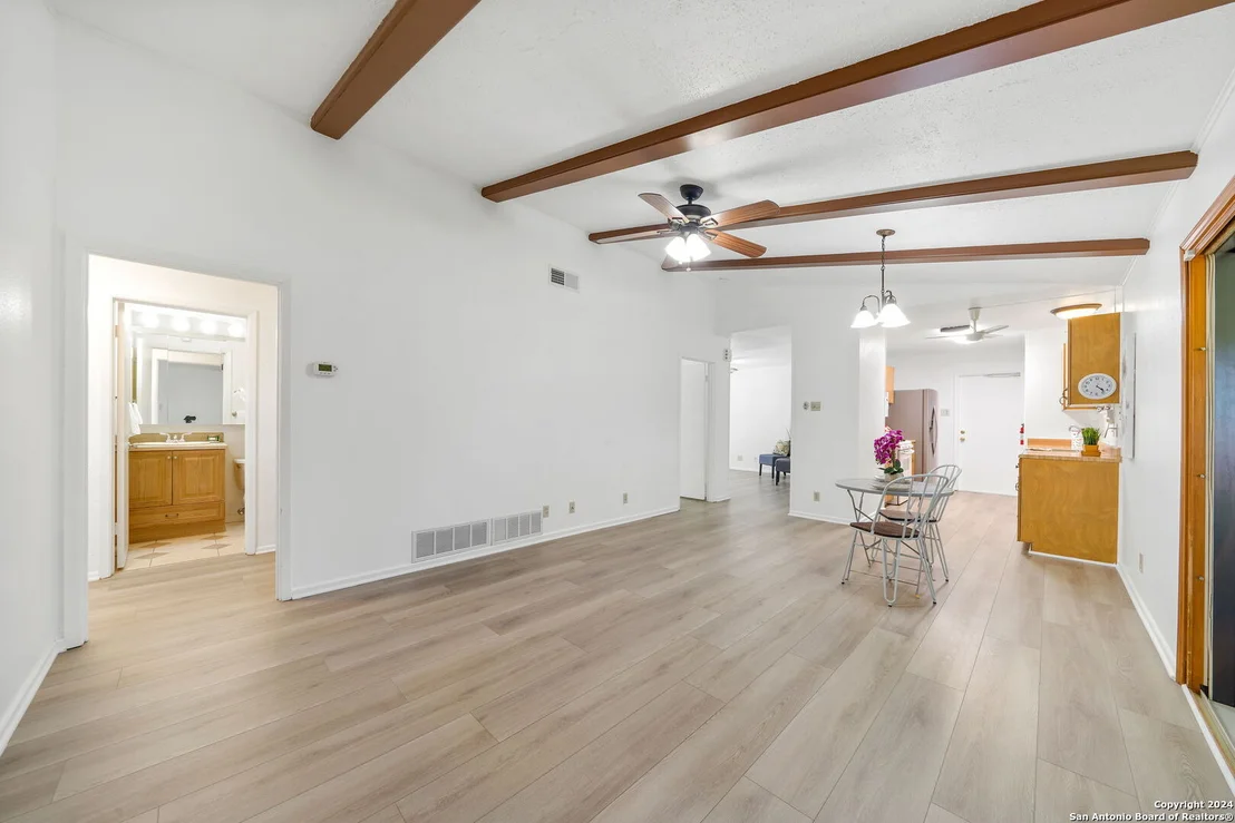 Photo of 835 BOULDER DR