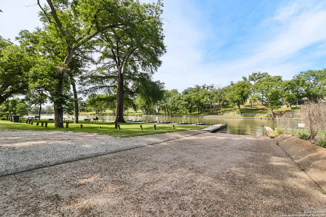 Photo of 1117 Rivertree Dr.