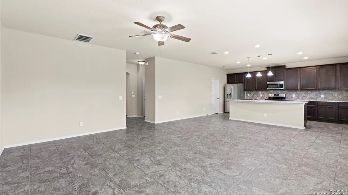 Photo of 8243 Puente