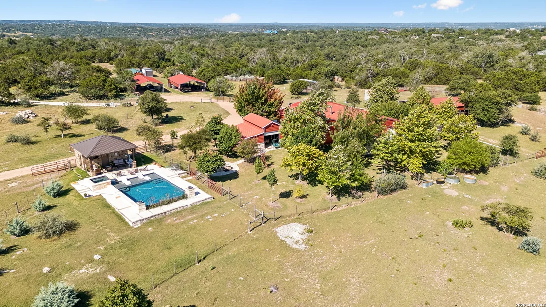 Photo of 652 OVERLOOK DR