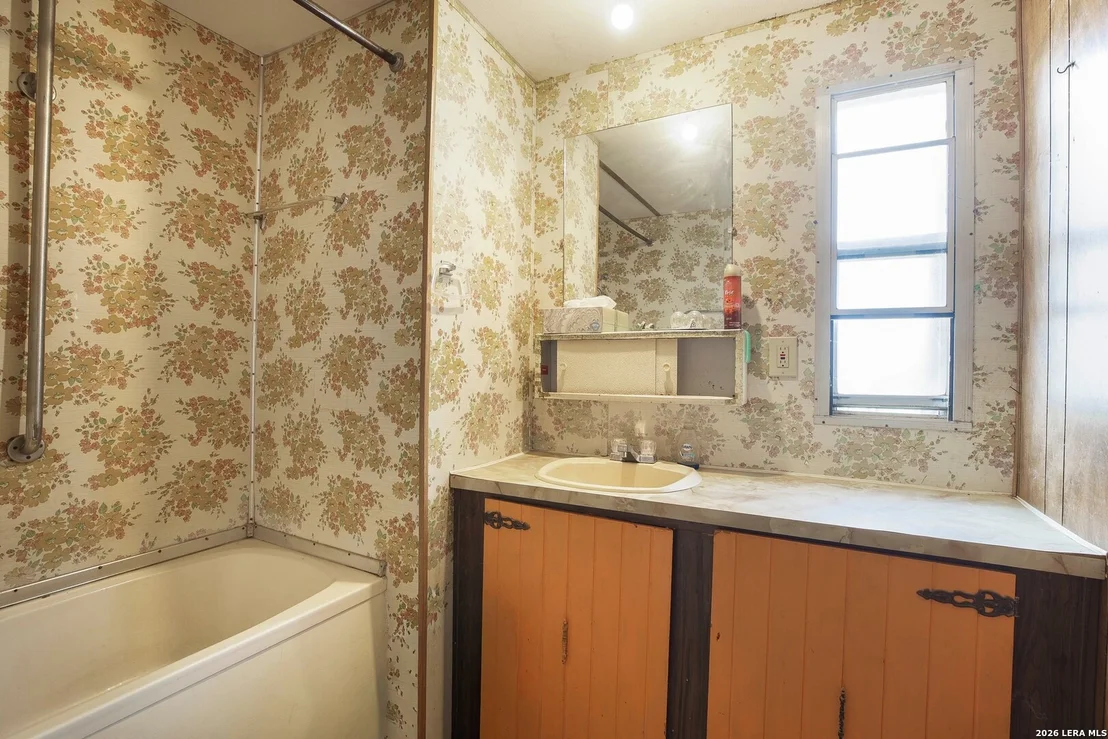 Photo of 815 Verdi Road