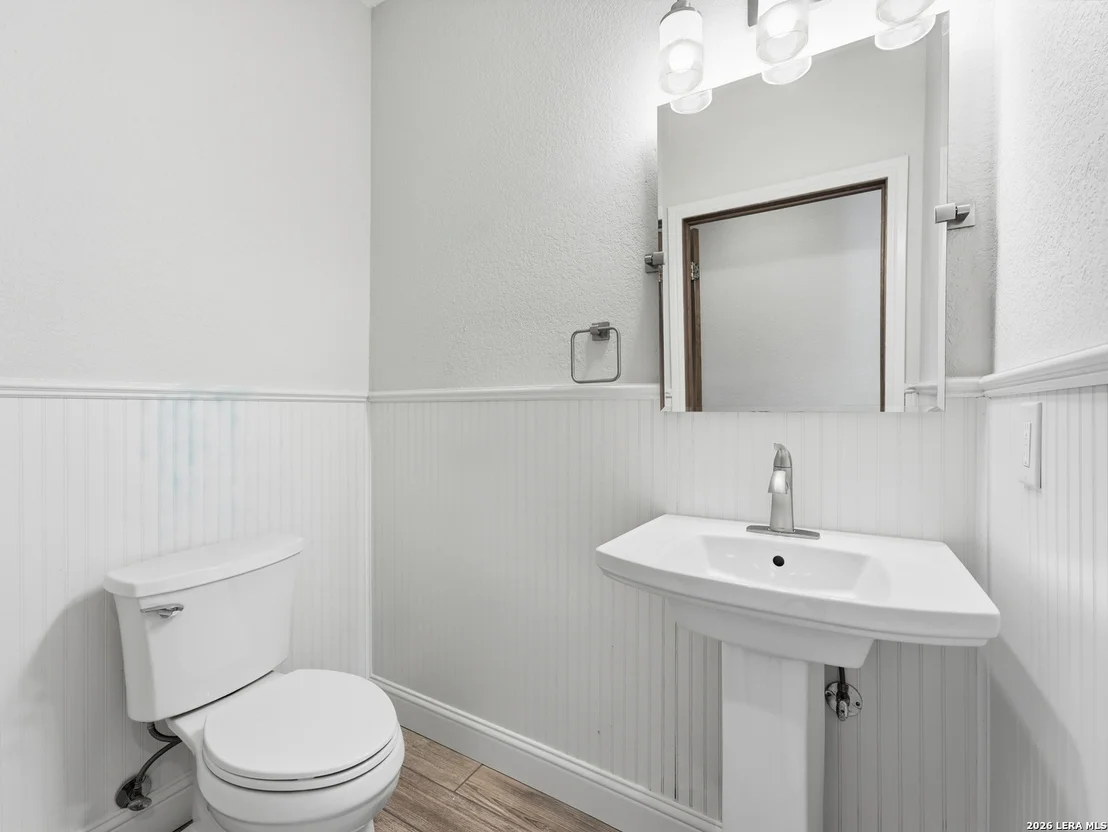 Photo of 412 Bear Springs Trl