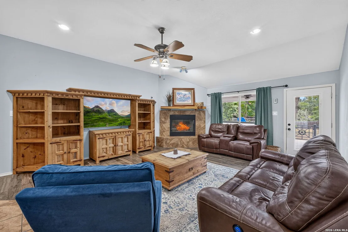 Photo of 1380 Meadowlark