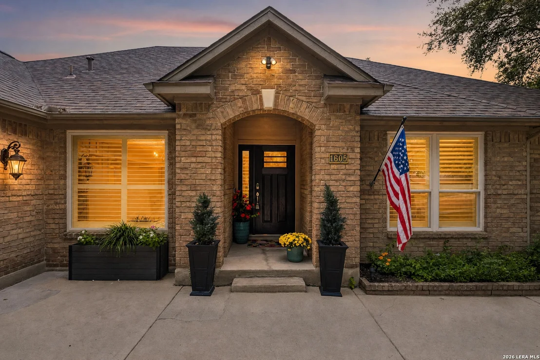 Photo of 1605 Canyon Oak